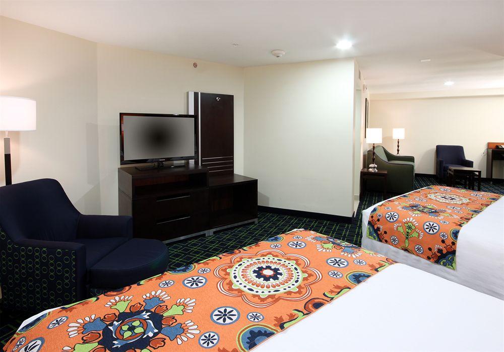 Fairfield Inn & Suites San Diego Old Town Экстерьер фото