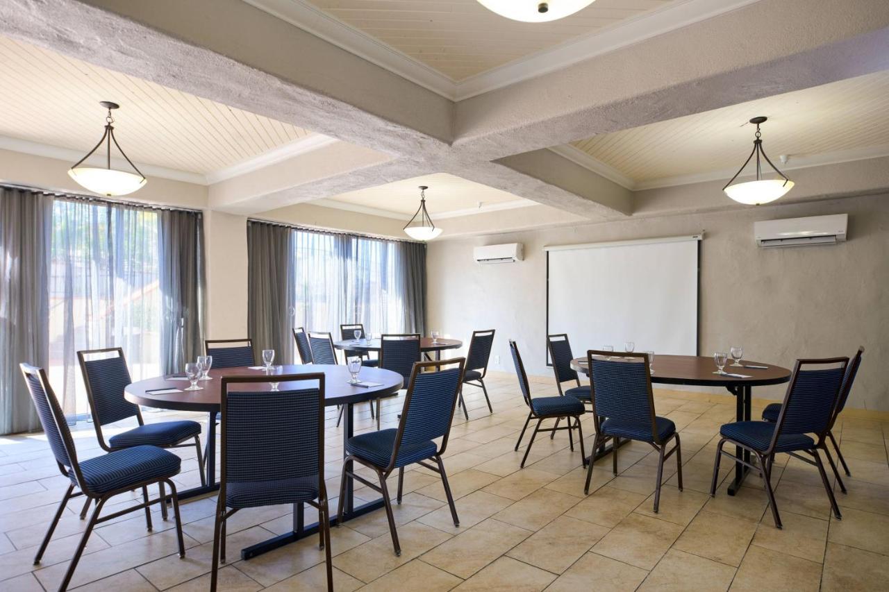 Fairfield Inn & Suites San Diego Old Town Экстерьер фото