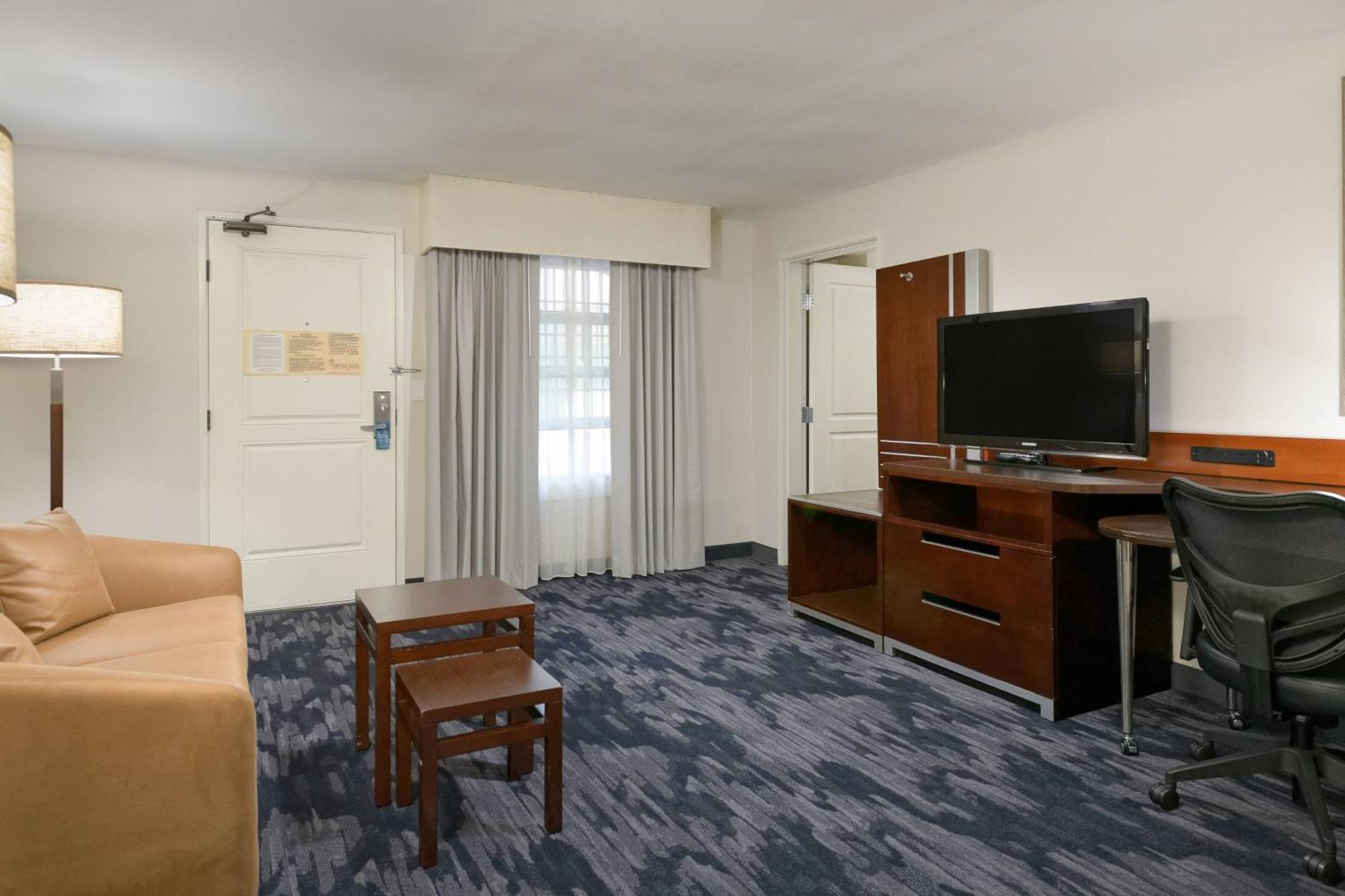 Fairfield Inn & Suites San Diego Old Town Экстерьер фото