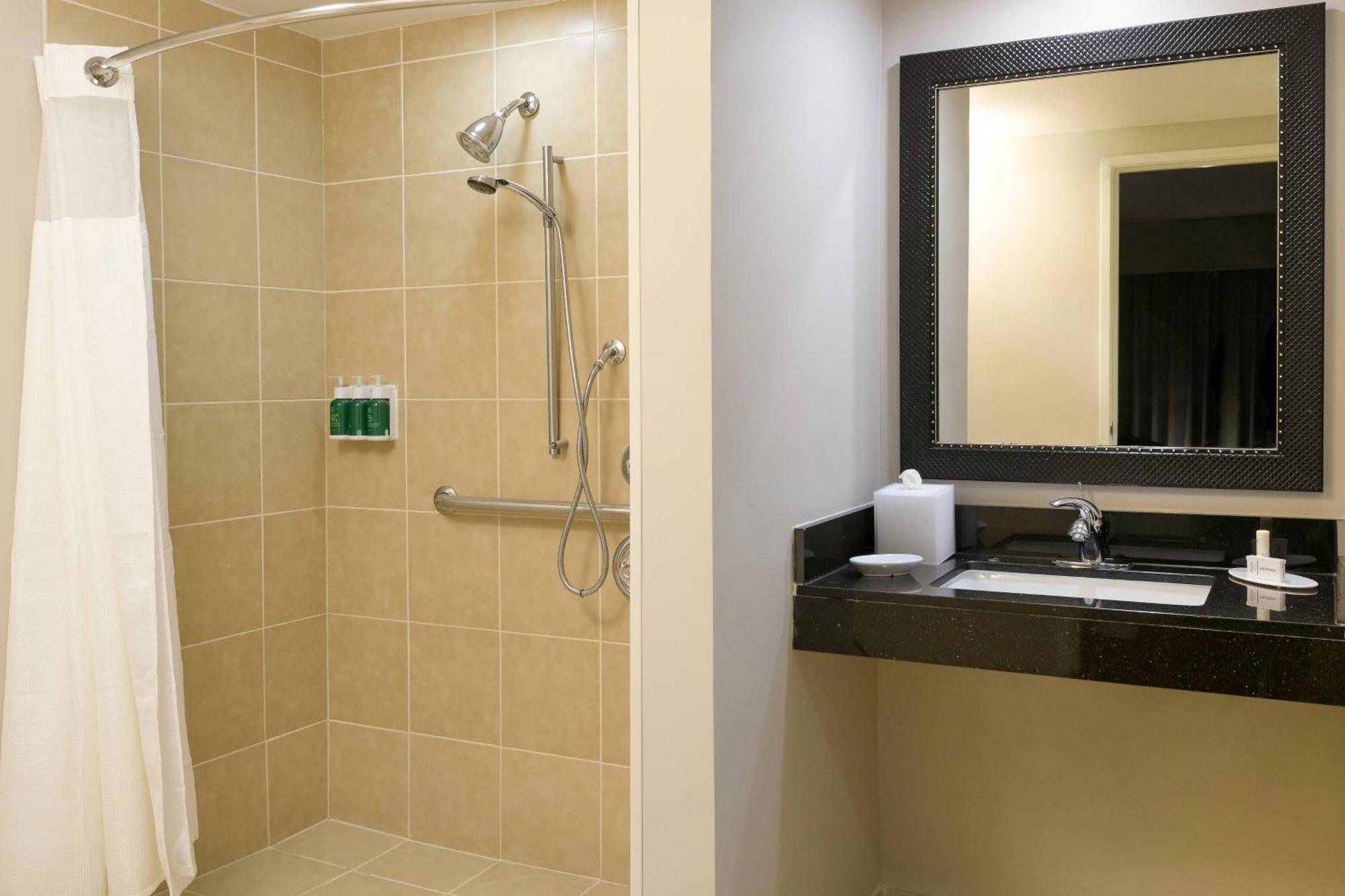 Fairfield Inn & Suites San Diego Old Town Экстерьер фото
